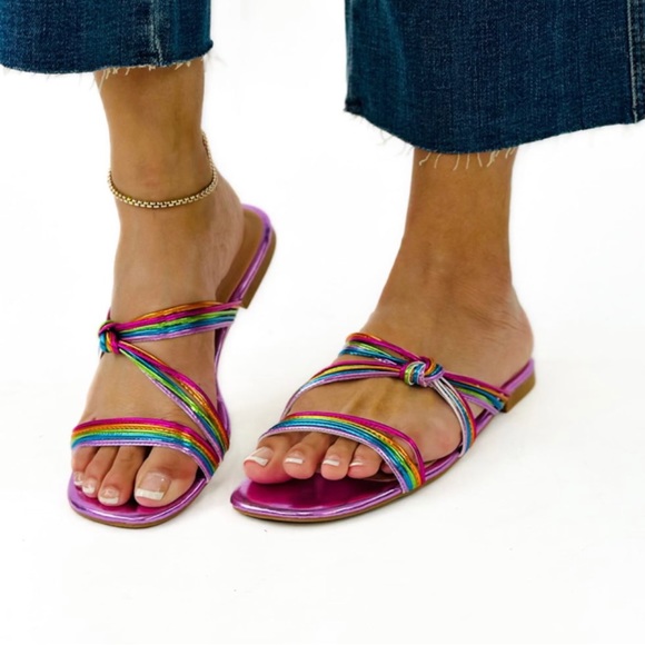 *NEW* BAMBOO Sandals - Picture 2 of 2